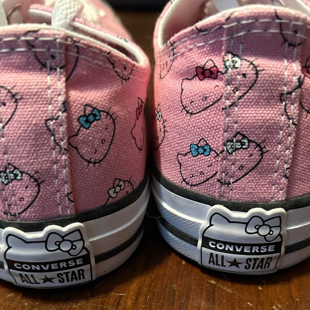 Hello Kitty Converse - Picture 5 of 5